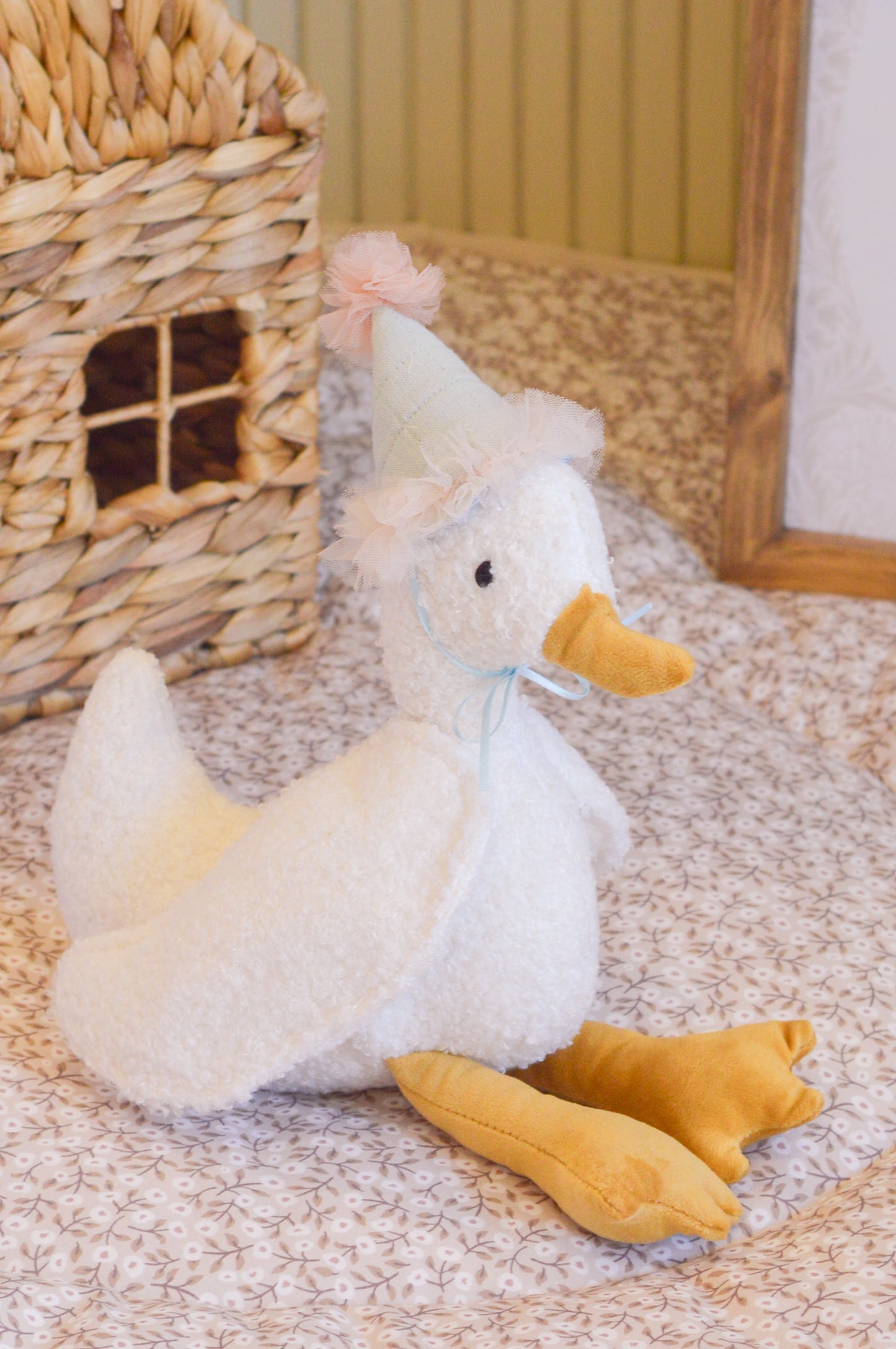 Goose (Gorrito Menta listón azul)