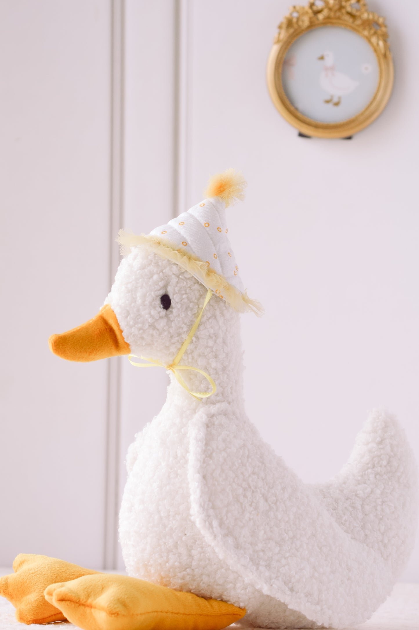 Goose (Gorrito blanco/amarillo)