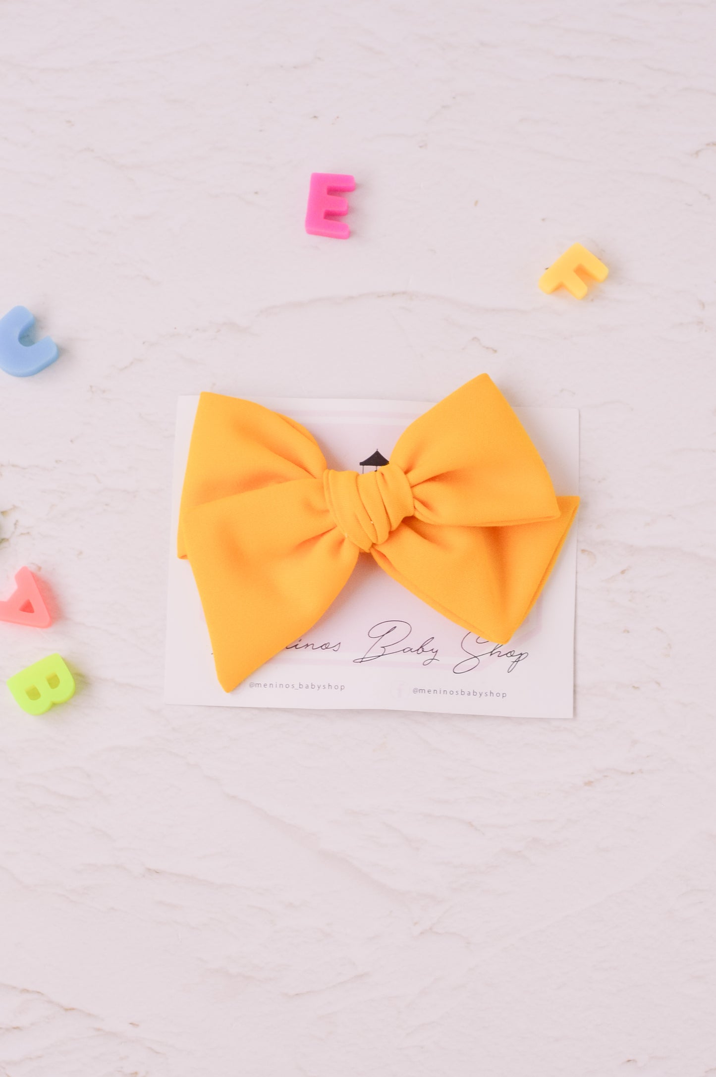 Charlotte M amarillo