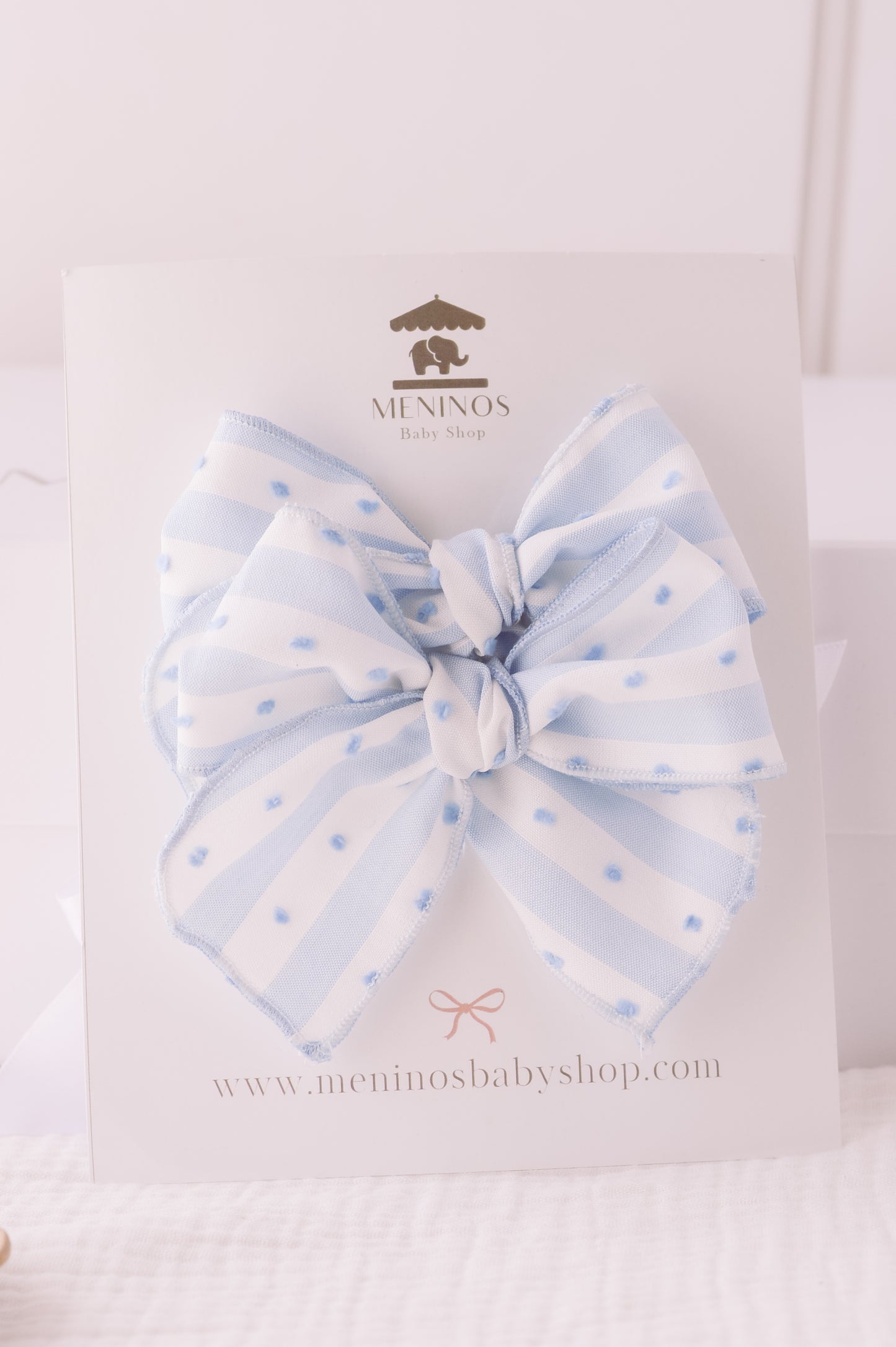 Ma. Antonieta Par Blue Dots