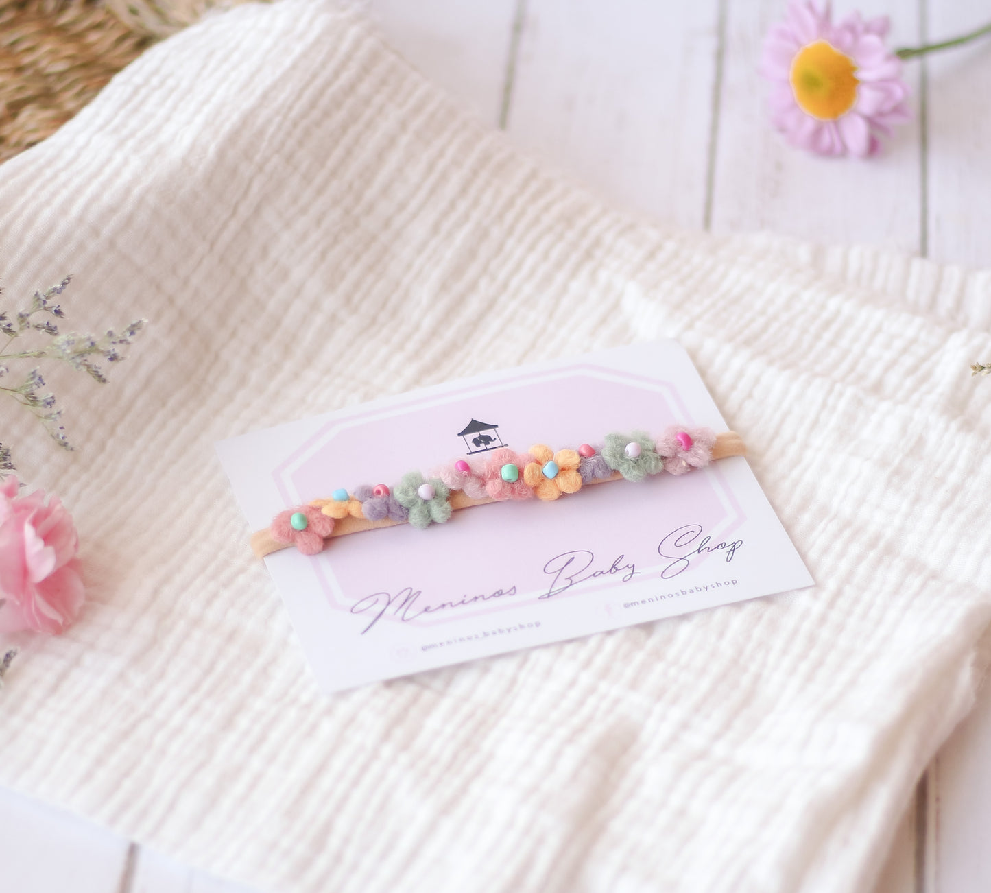 Bandita flores de lana con piedras