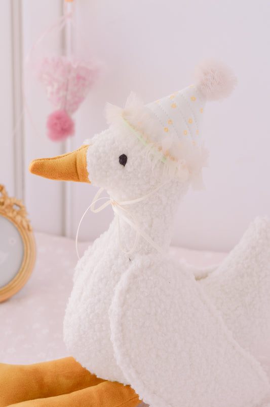 Goose (Gorrito blanco bolitas)