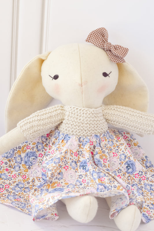Coneja sweater y falda