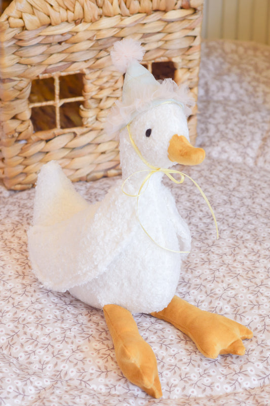 Goose (Gorrito Menta, listón Baby Yellow)