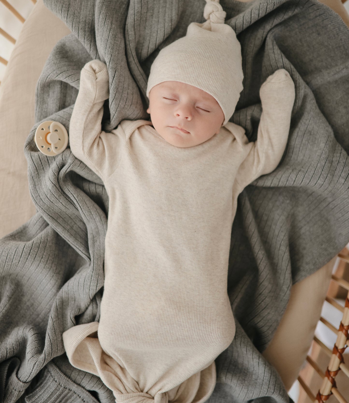 Ribbed Knotted Baby Gown + Beanie Set