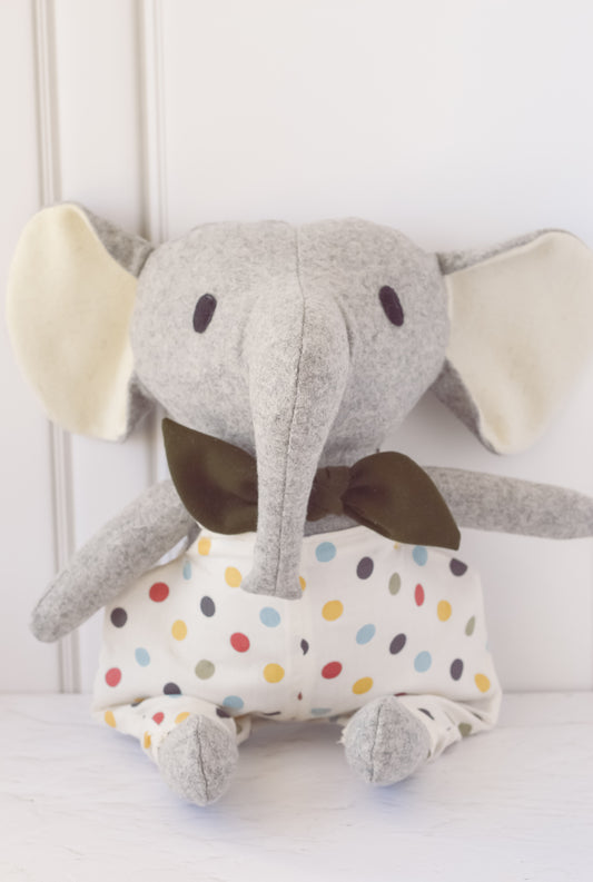 Elefante peto bolitas